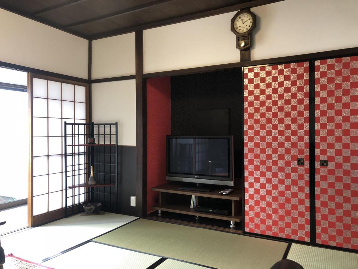 Вилла Taisho Aburaya Такаяма Экстерьер фото
